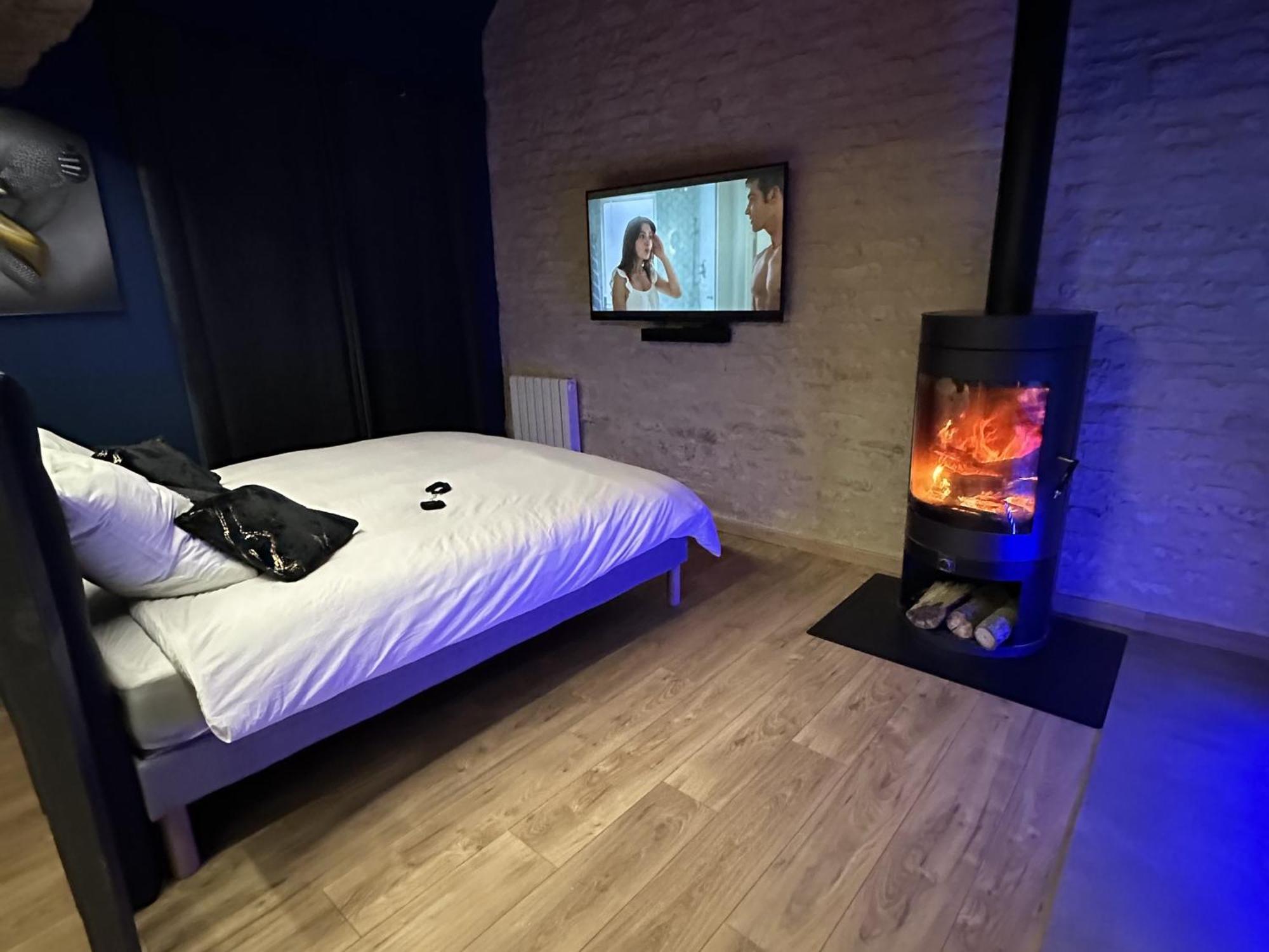 Roomandx-Loveroom-Caen-Bayeux Le Fresne-Camilly Kültér fotó